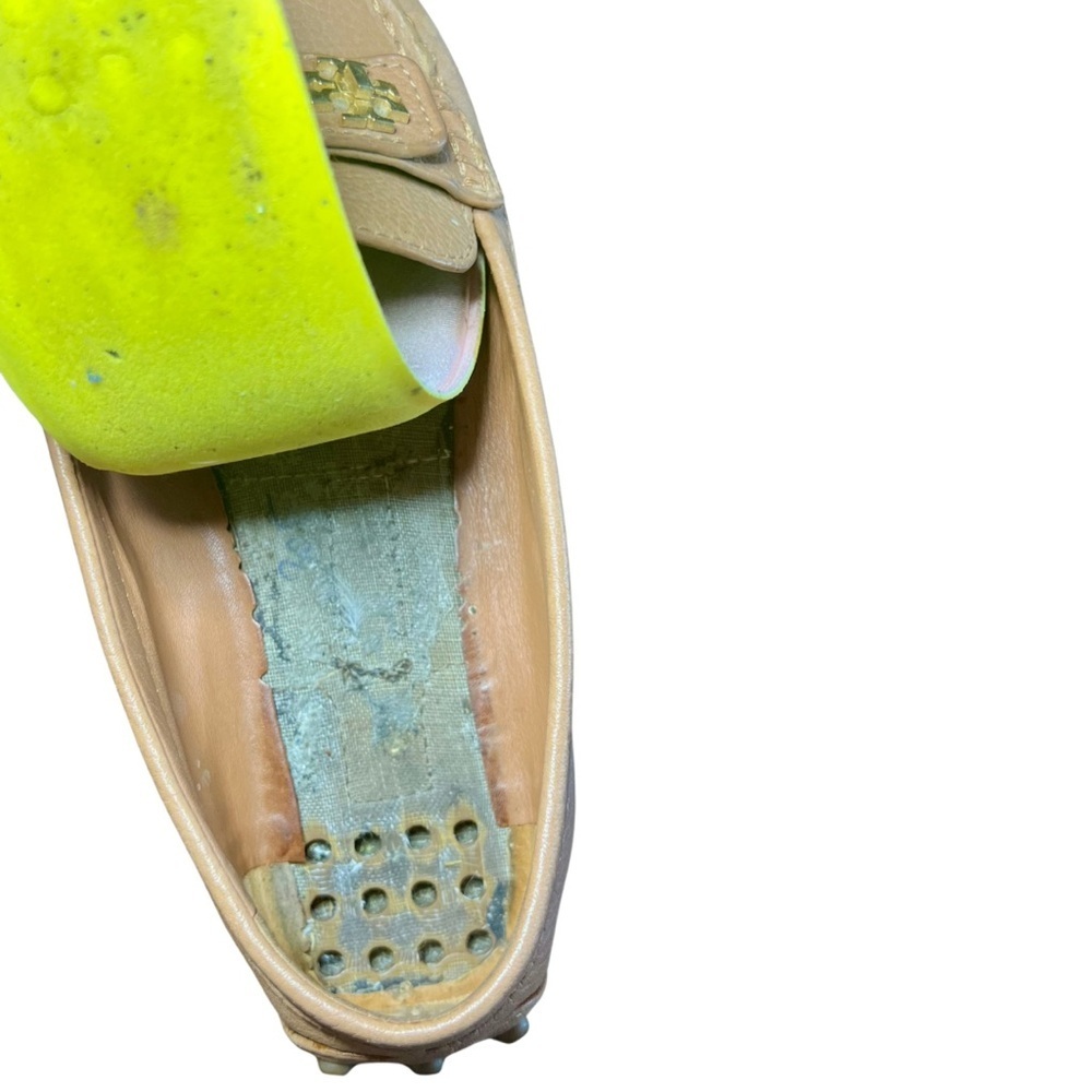 Tory Burch Tan Leather Logo Driving Loafers | Size 8.5M | Gold Hardware - Picture 10 of 10